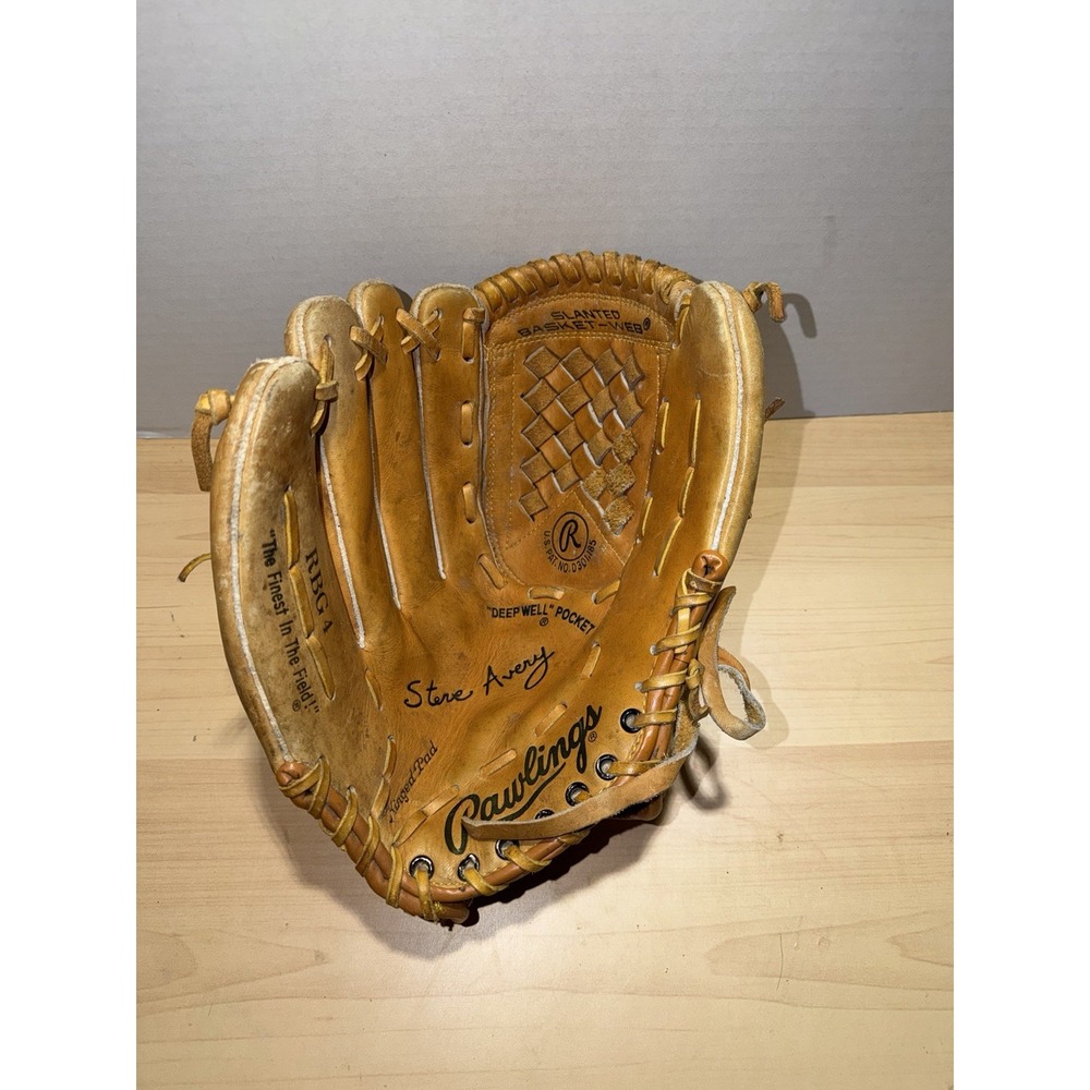 Steve Avery Baseball Glove Autograph Signature Model Rawlings RBG4 Fastback LHT